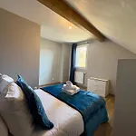 6 à 8 Pers Au Bord Du Hébergement de vacances La Thuile