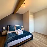 6 à 8 Pers Au Bord Du *